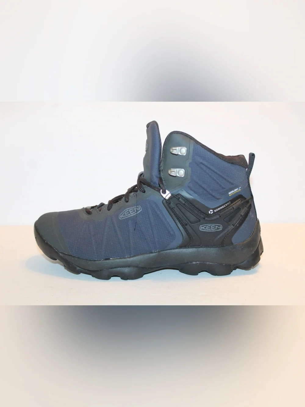 Keen Venture Mid Waterproof Hiking Boots Size Mens 8